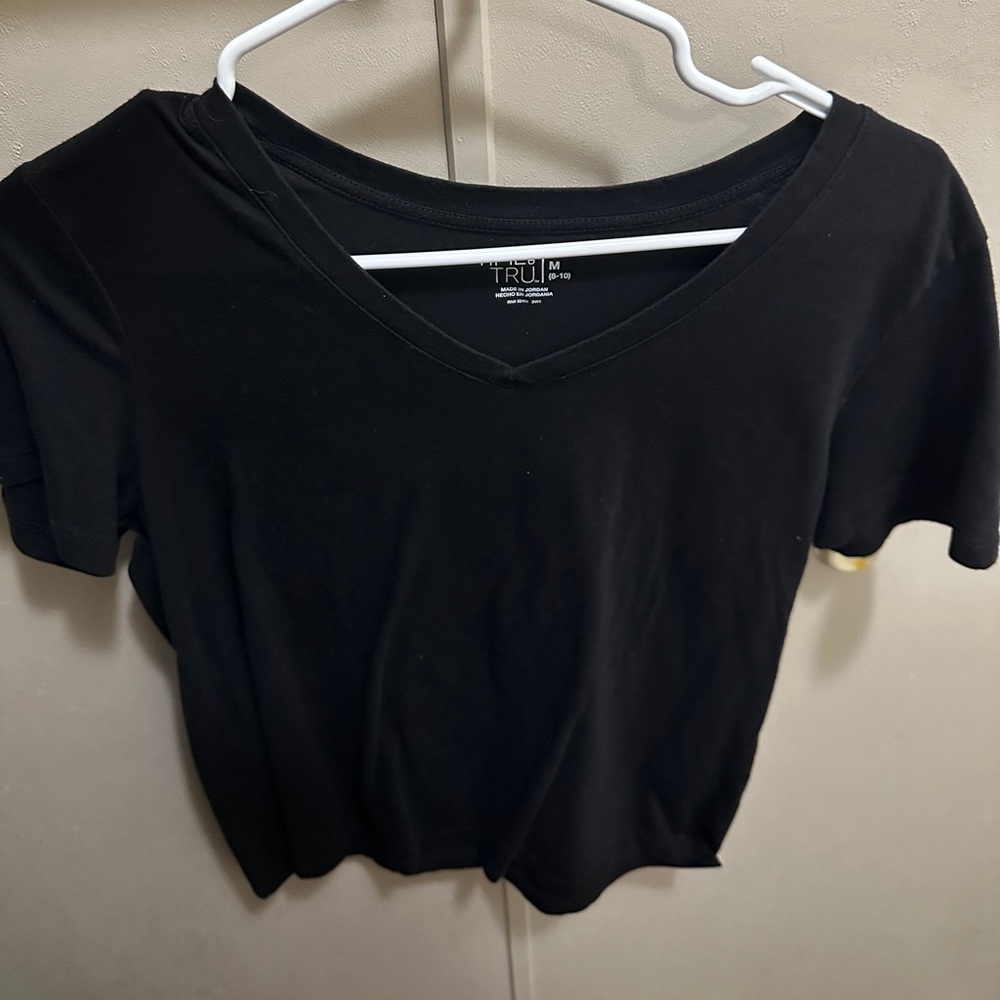 V-neck tee